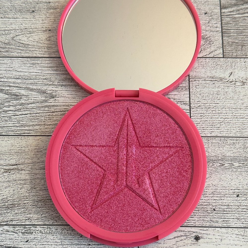 Jeffree Star Regina George Skin Frost